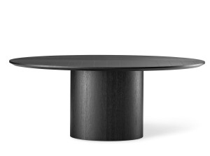 Овальный дубовый стол