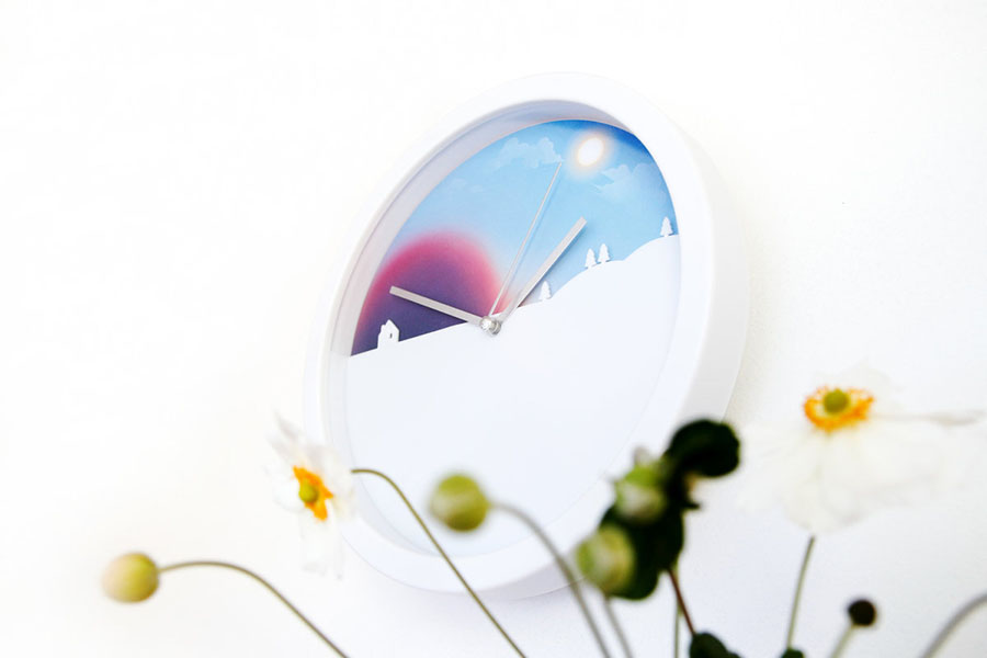 Часы настенные Day and Night с цветным циферблатом SUCK UK SKCLOCKDN1 - Вид №2