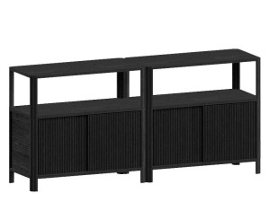 Шкаф из массива дерева с раздвижными дверями