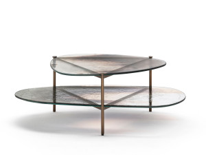 Стеклянный журнальный столик