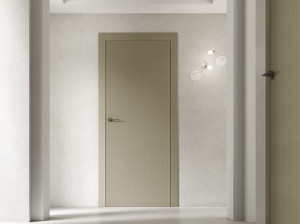 Распашная дверь с выдвижными петлями