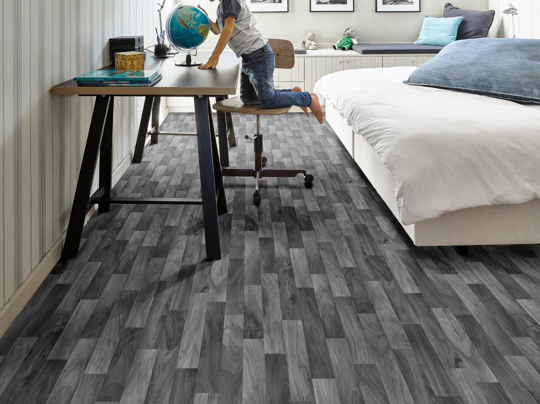 Нескользящий виниловый пол с эффектом дерева BEAUFLOR Safe-Tex ARCH-00138806