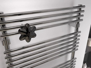 Вешалка для полотенец с полотенцесушителем