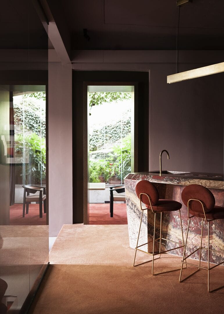 Кожаный мягкий высокий стул с подставкой для ног Baxter Gemma ARCH-00004191 - Вид №1