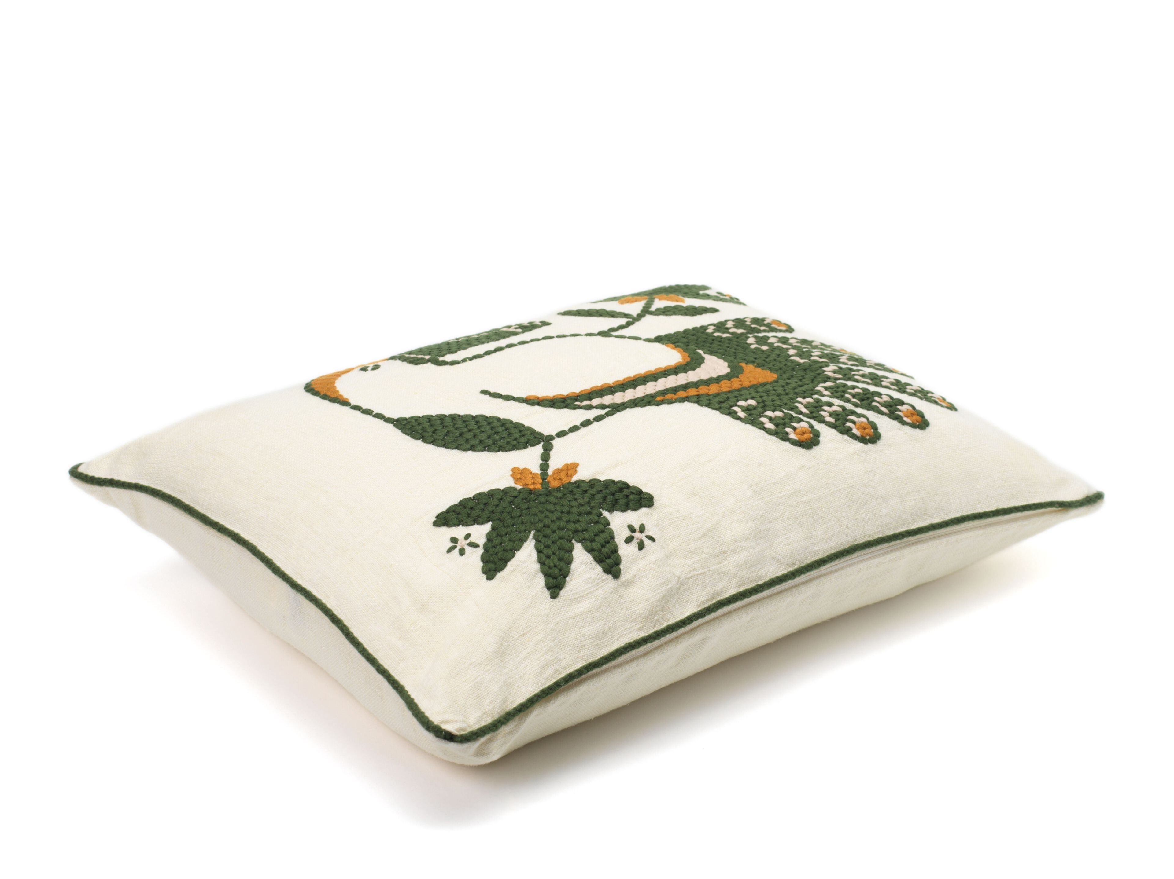 Льняная вышитая подушка Élitis CRISTOBAL ARCH-00048021