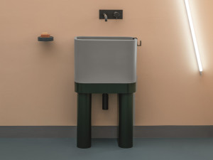 Деревянный напольный умывальник