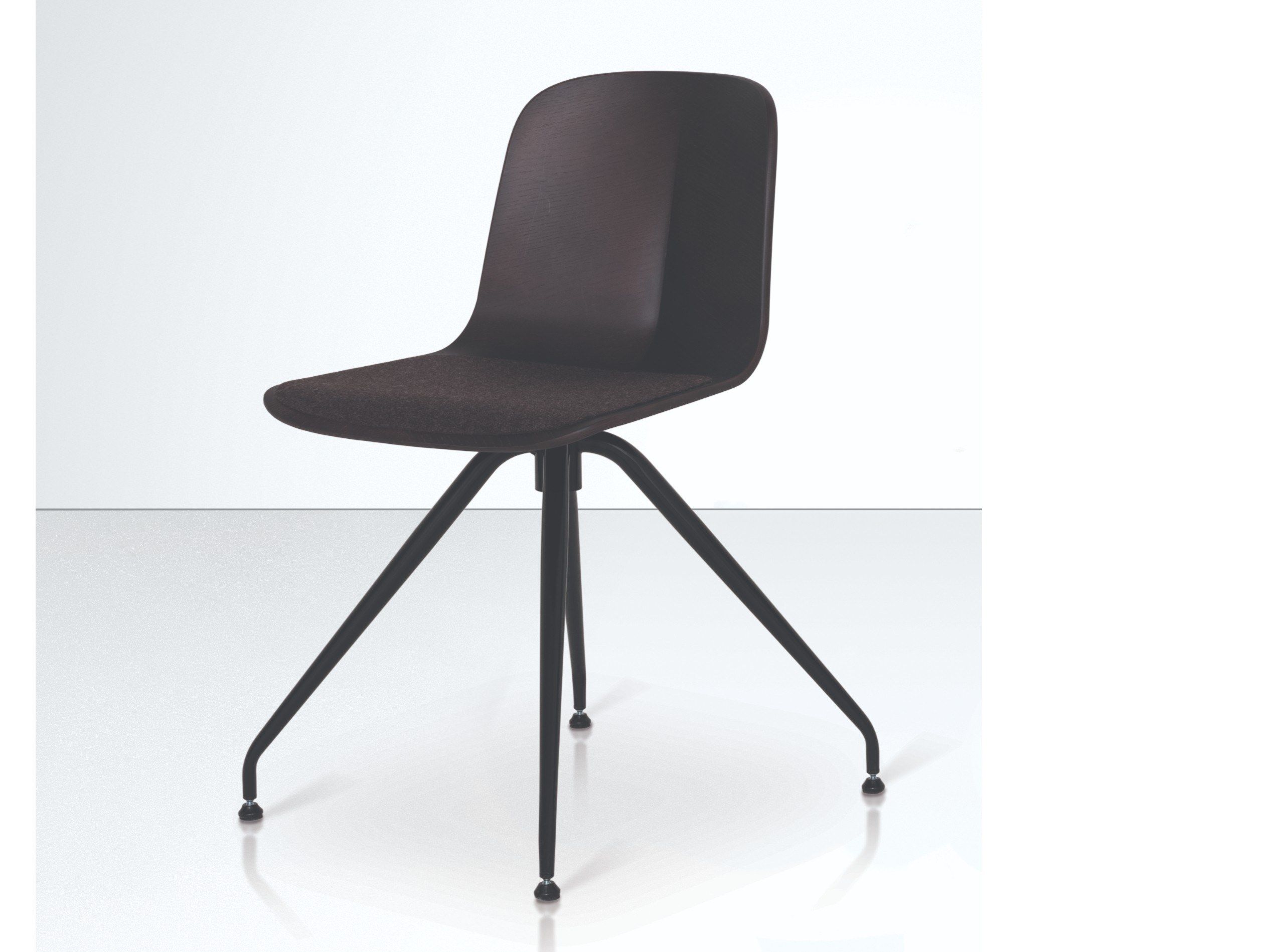 Поворотный стул из стали и дерева PIAVAL Herringbone-Contract ARCH-00047834