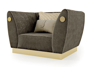 Тканевое кресло с подлокотниками