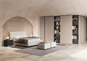 Деревянная прямоугольная тумбочка