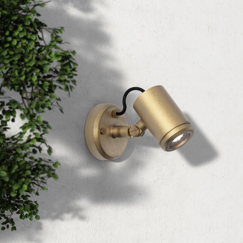 Astro Lighting Регулируемый светодиодный наружный светильник из латуни Jura 1375008  - Вид №2