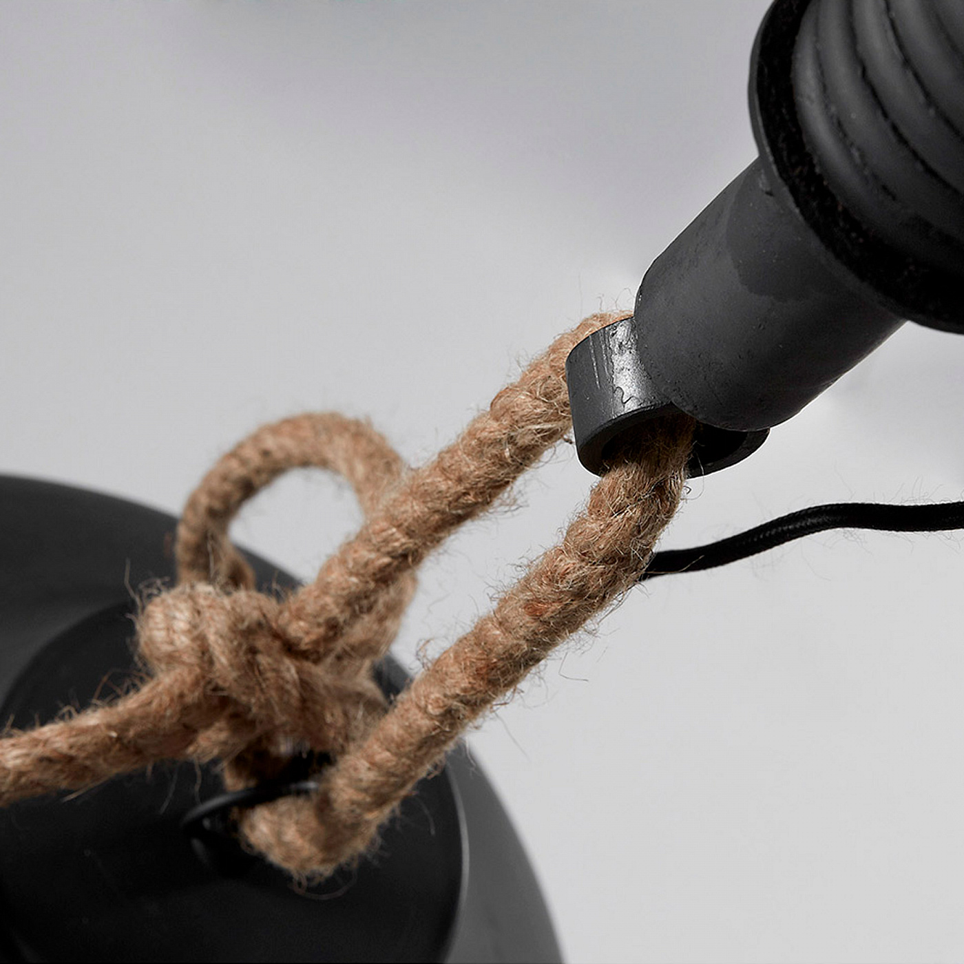 047640 Люстра Eidas черная La Forma Sadie 