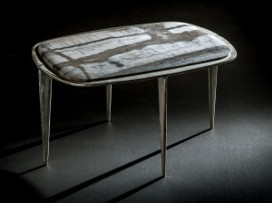 Прямоугольный журнальный столик из натурального камня