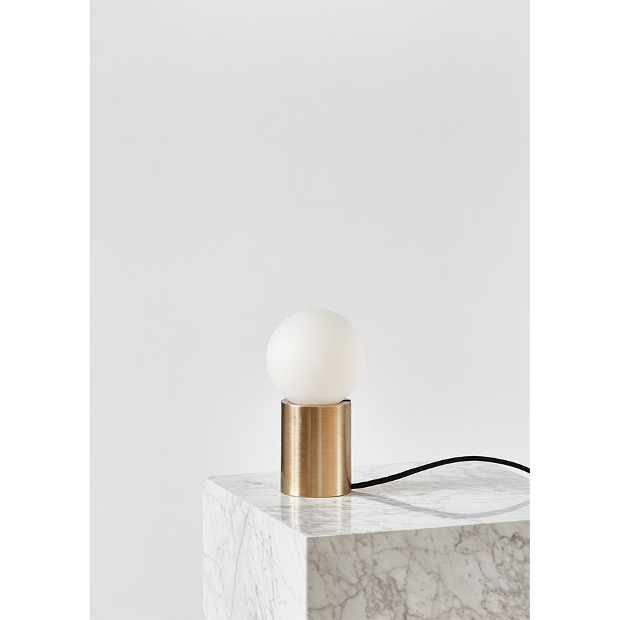 1750839 MENU Настольная лампа с розеткой  - Вид №10