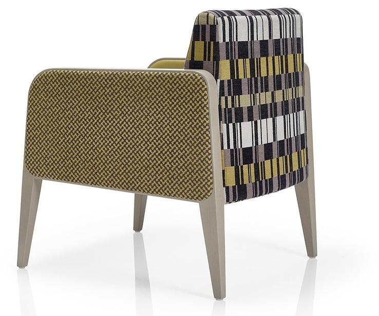 JMS Кресло из ткани с подлокотниками Magna M 738 - Вид №1