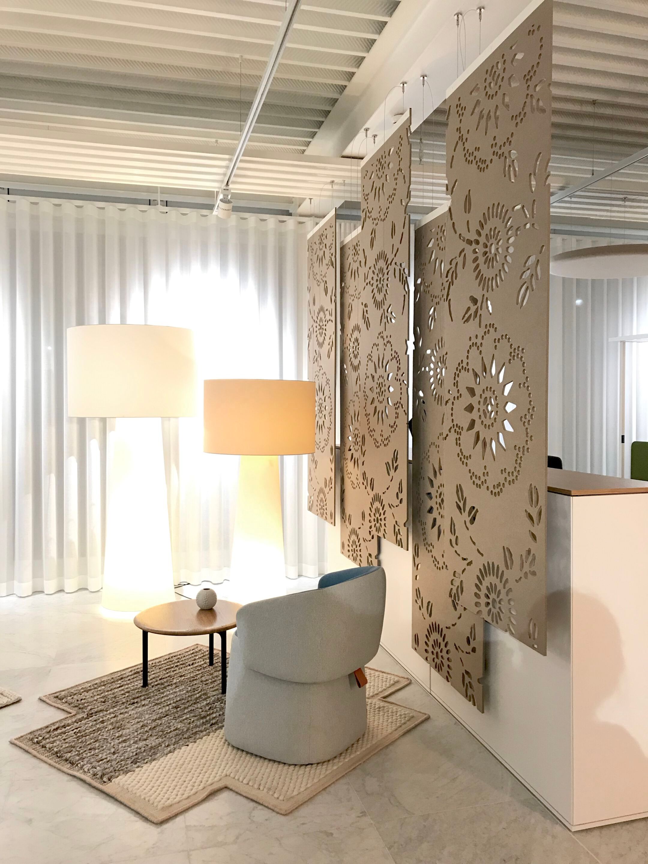 Круглый журнальный столик из массива дуба Haworth Openest ARCH-00058327 - Вид №4