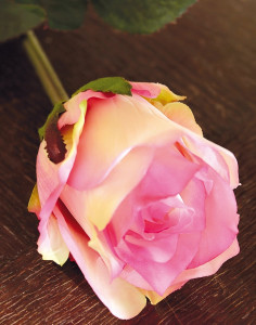 3186 508 a2 Искусственная роза, 42см, розово-зеленая H-andreas 