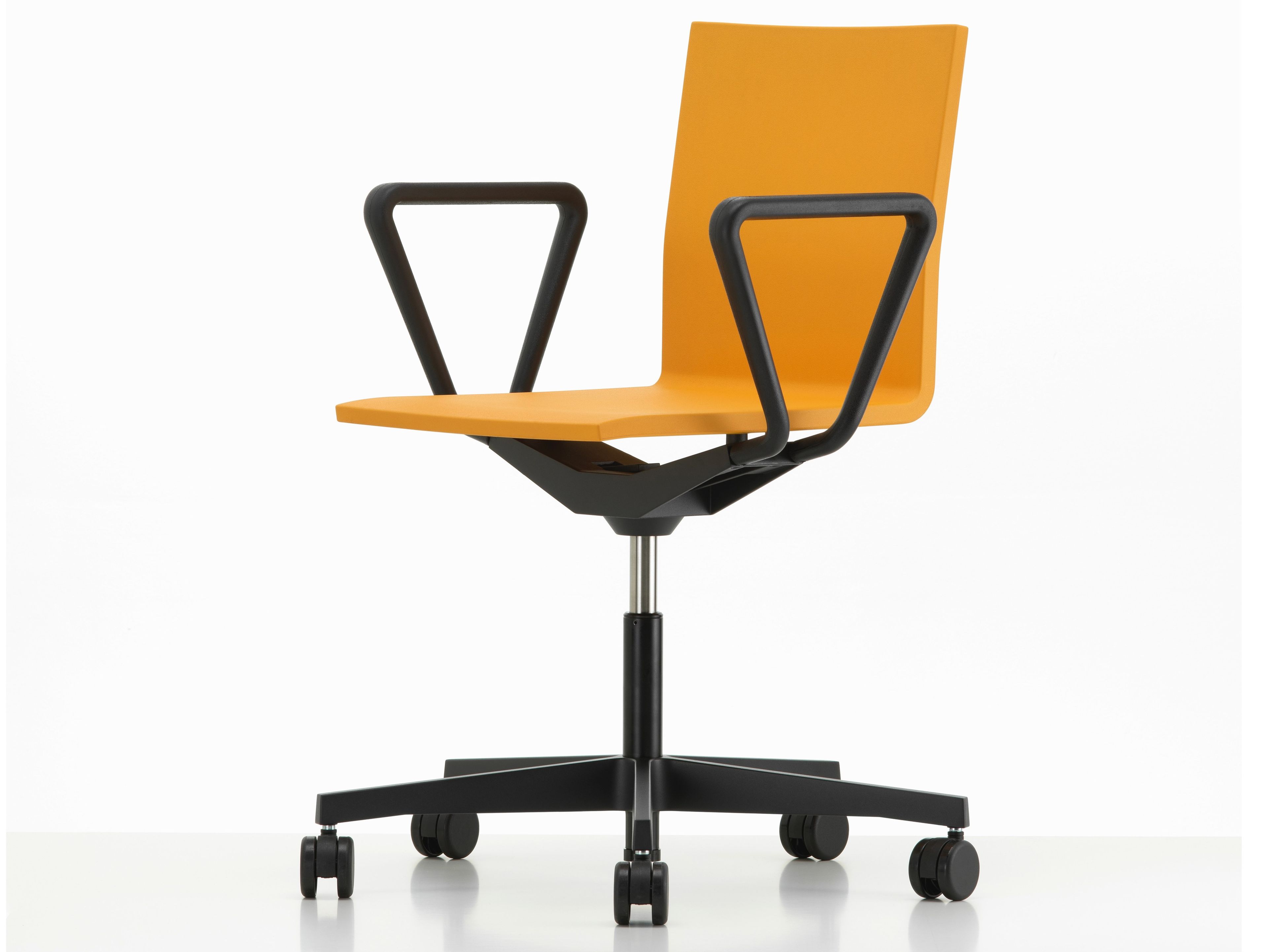 Офисное кресло из пенополиуретана с подлокотниками с 5 спицами VITRA .04 ARCH-00134323