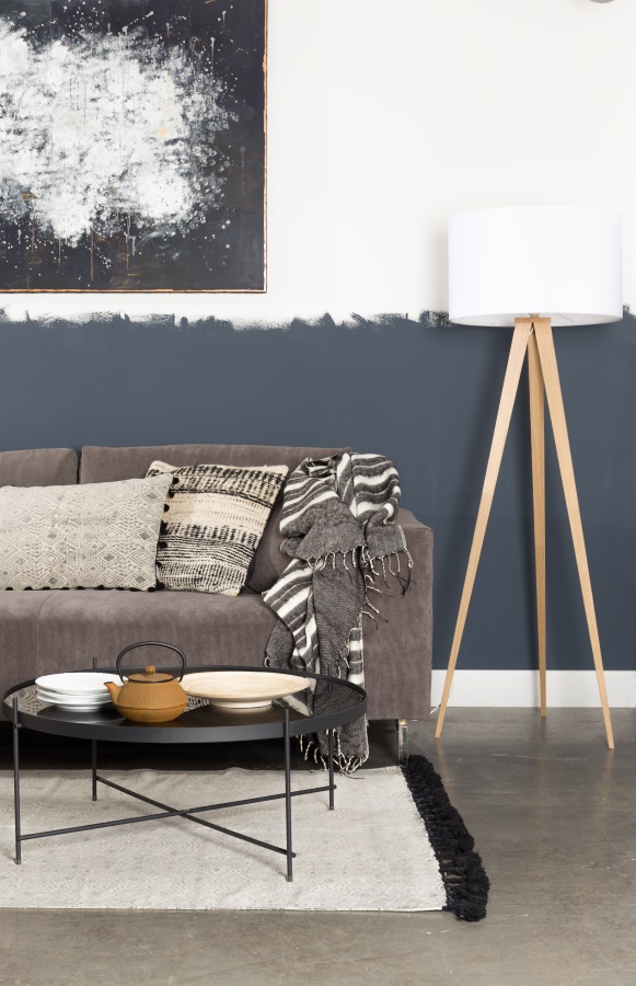 Лампа напольная Tripod Wood, черная с бежевыми ножками Zuiver 5000805 - Вид №5