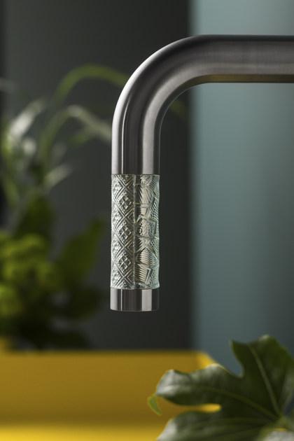 MINA Излив на стену из нержавеющей стали и стекла для умывальника Revitrum 12551 - Вид №5