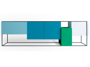 Шкаф с распашными дверями