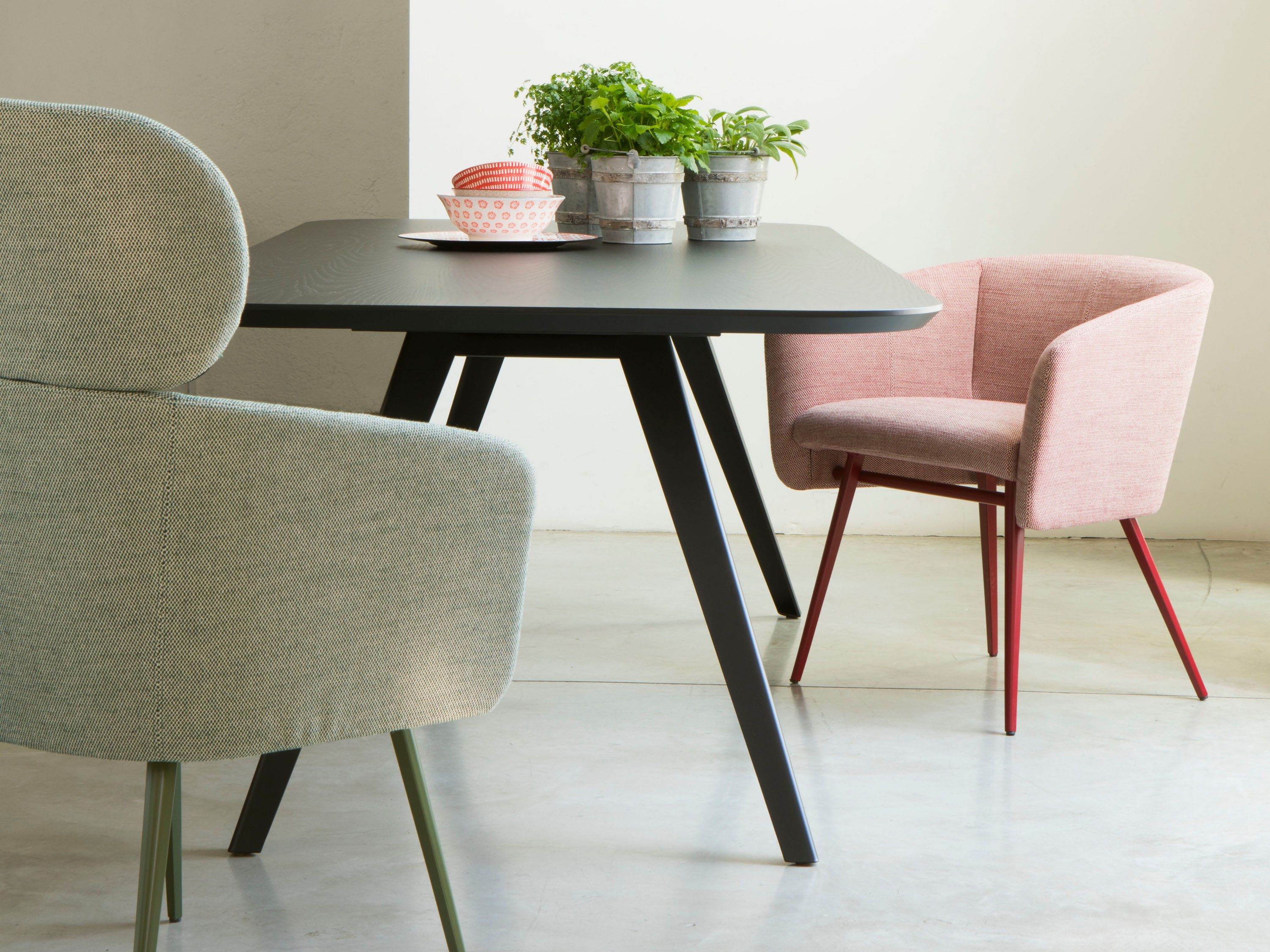 Тканевое кресло с подлокотниками TrabA' Balu ARCH-00026483 - Вид №1