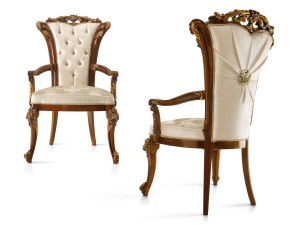 Мягкий тканевый стул с подлокотниками