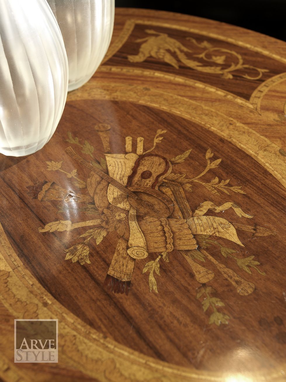 Высокий деревянный овальный журнальный столик для гостиной Arvestyle Orpheo Beetles ARCH-00066292 - Вид №8