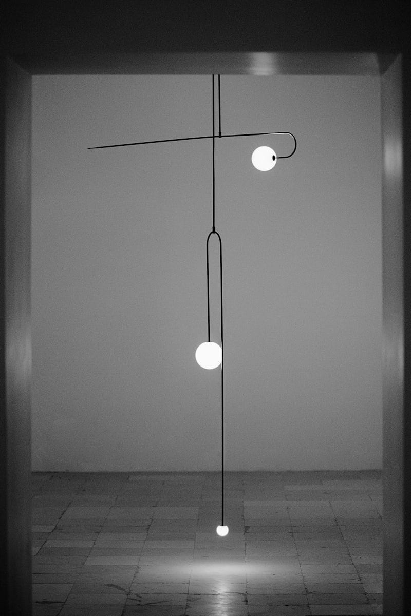 Латунный светодиодный подвесной светильник ручной работы Michael Anastassiades Mobile Chandeliers ARCH-00092288 - Вид №3
