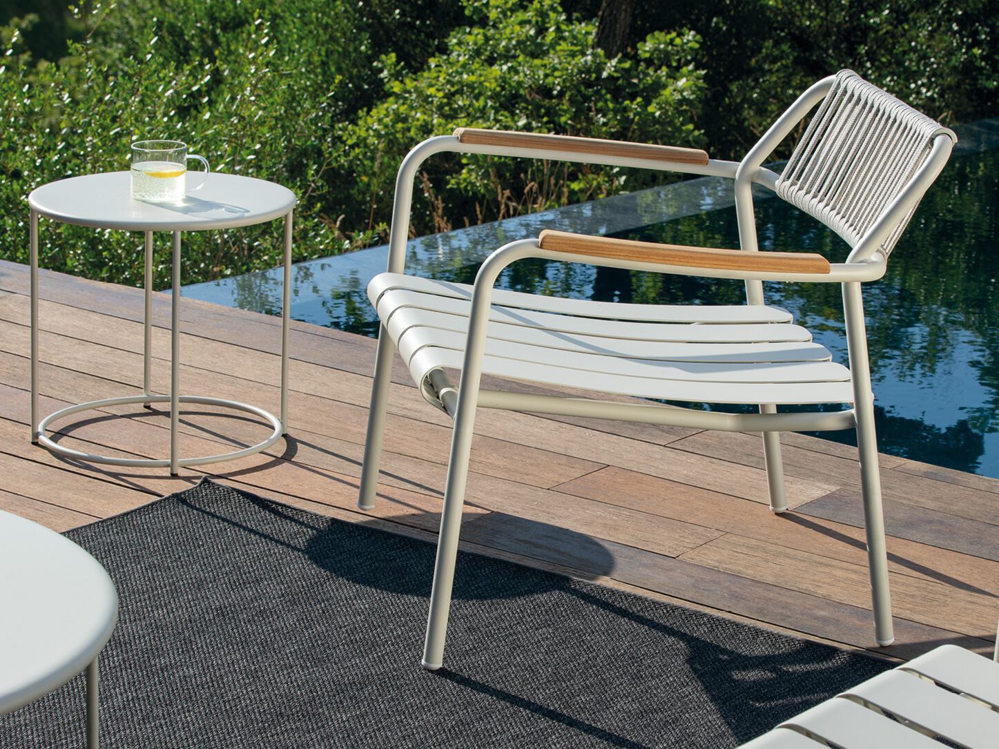 Алюминиевый и веревочный садовый стул с подлокотниками Vermobil Verdea Rope ARCH-00051464 - Вид №3