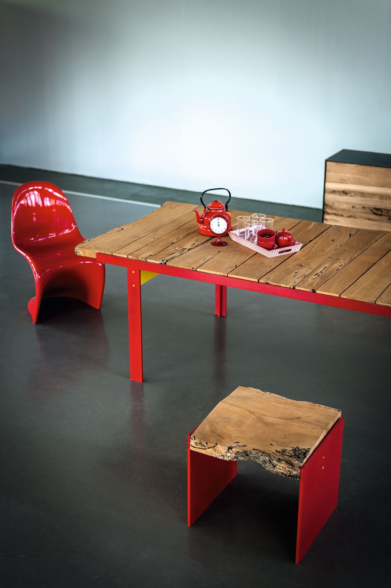 Низкий стул из дерева и железа Riva 1920 TOUCH STOOL ARCH-00032523 - Вид №2