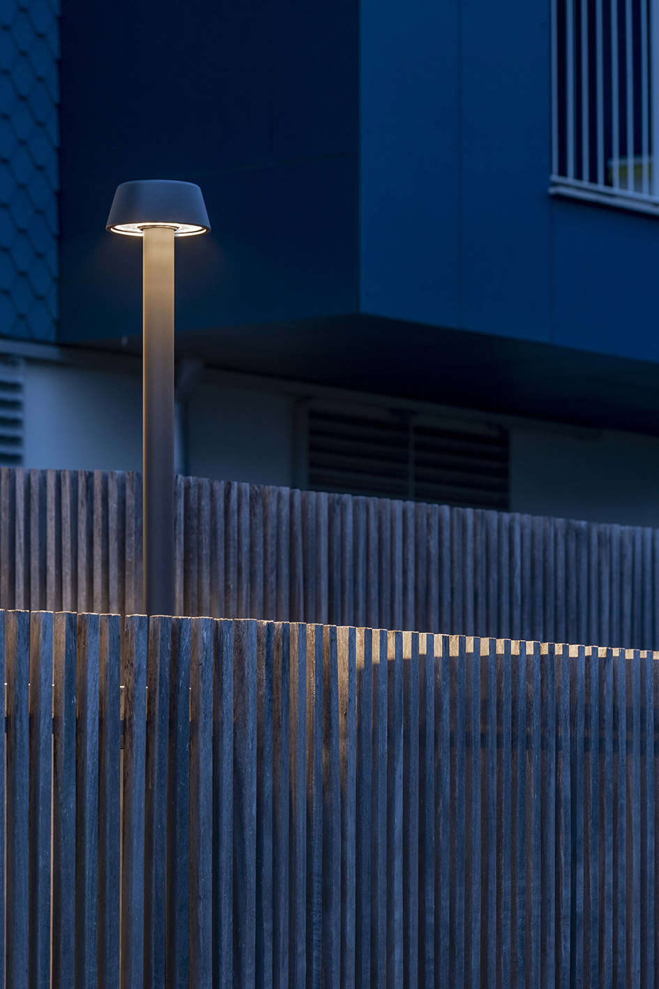 2000169 Уличное освещение  Platek FONT su palo  FONT - 4 LED 4000K 180° Street optic  - Вид №3