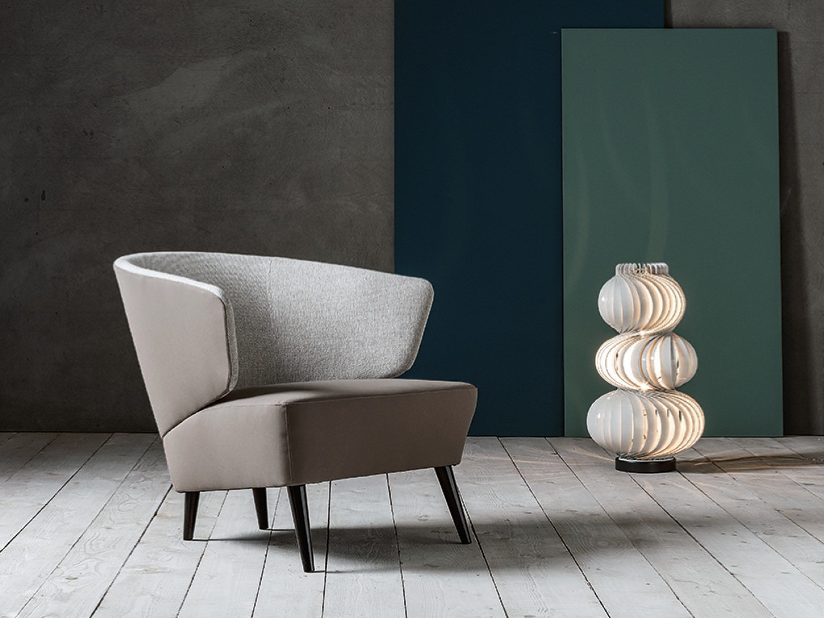 Кресло из ткани и кожи Innova Imbottiti Арсенал ARCH-00065191