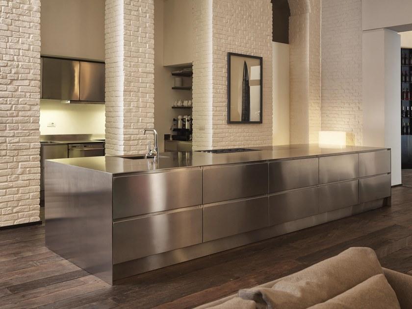 ABIMIS Кухня из нержавеющей стали на заказ с островом Atelier sun-id-1502875 - Вид №2