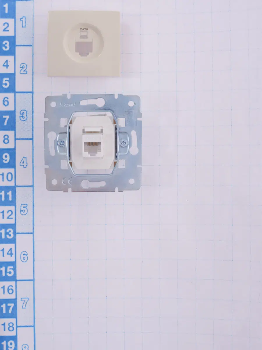 KARINA Розетка компьютерная Cat 6 кремовый LEZARD 707-0388-140 - Вид №10