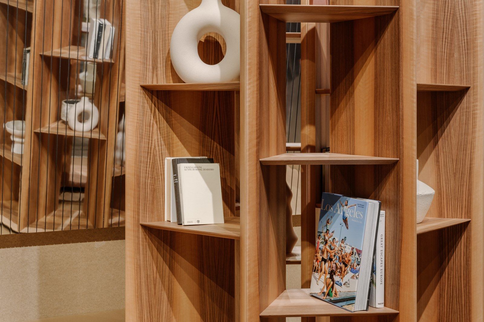 Книжный шкаф из грецкого ореха Gallotti&Radice Prism ARCH-00133969 - Вид №13