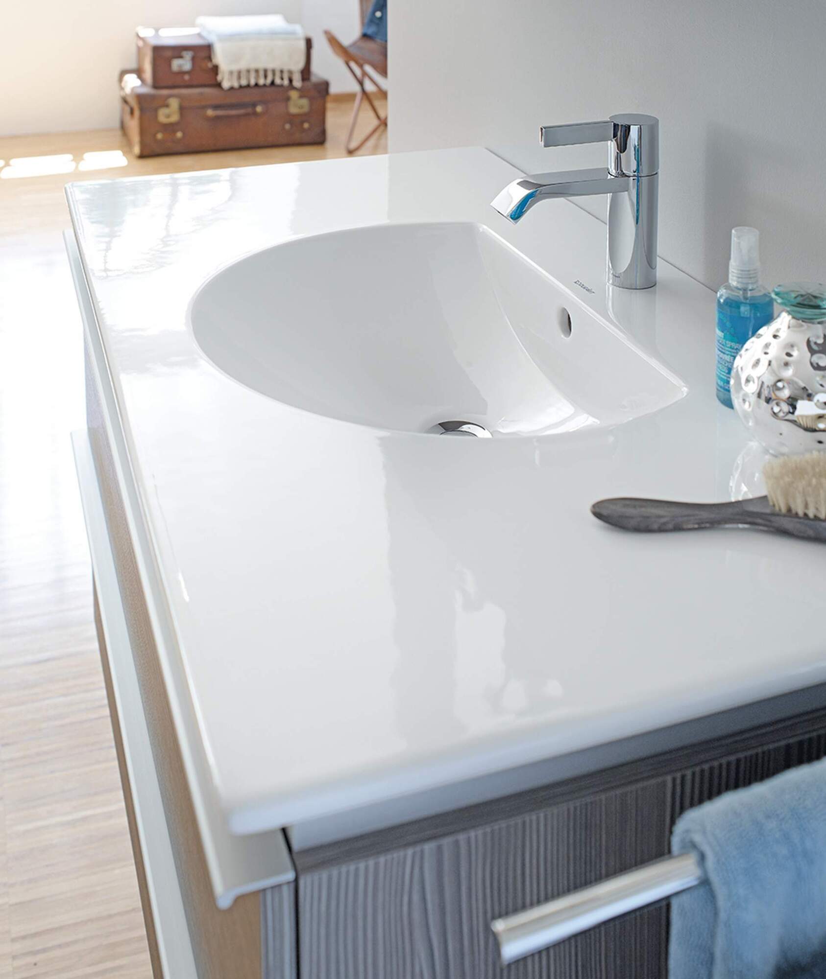 0499830000 Подвесная раковина настенная овальная Duravit Darling New - Вид №1