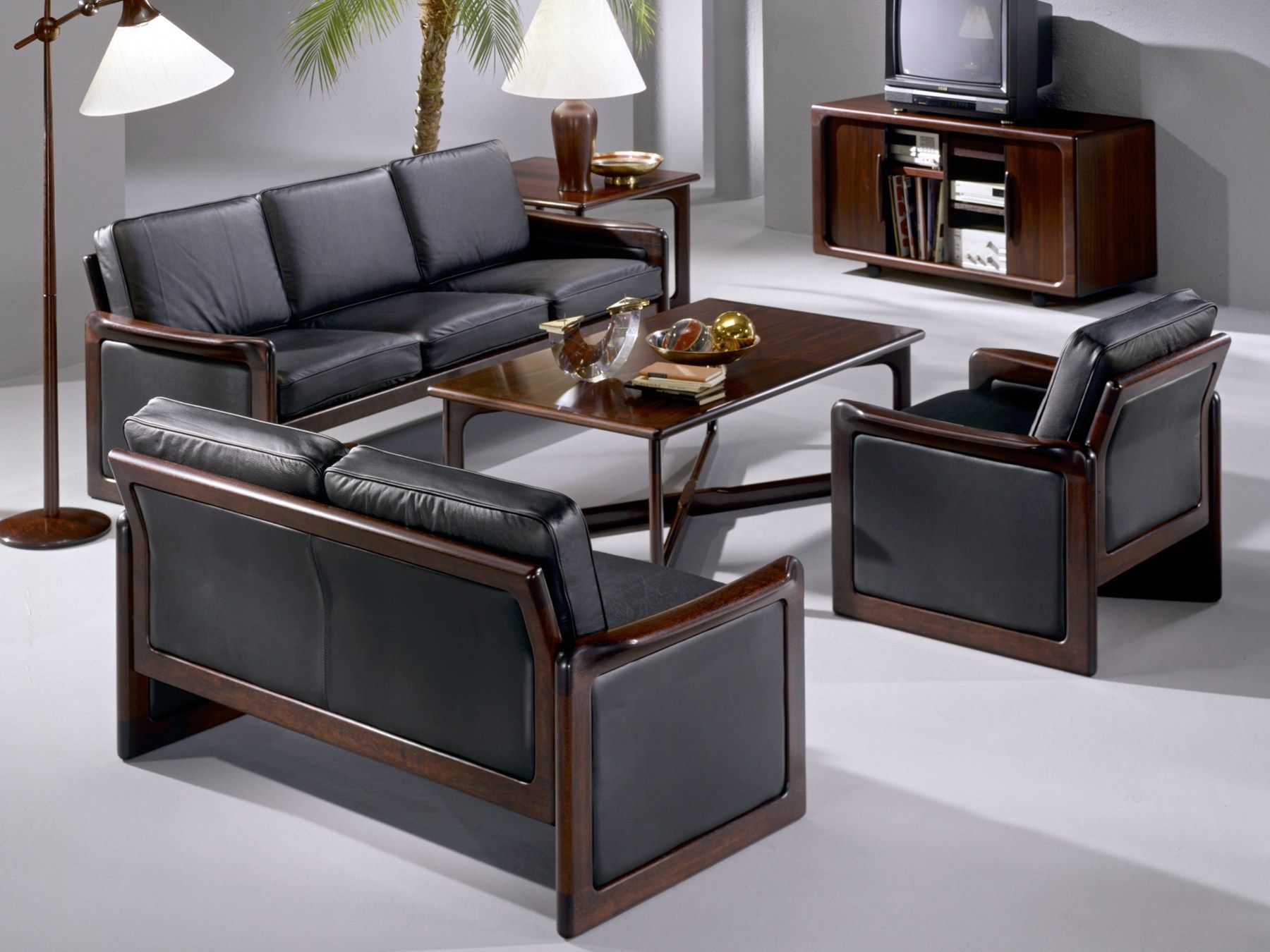 Кресло с подлокотниками Dyrlund 7820 ARCH-00091344 - Вид №1