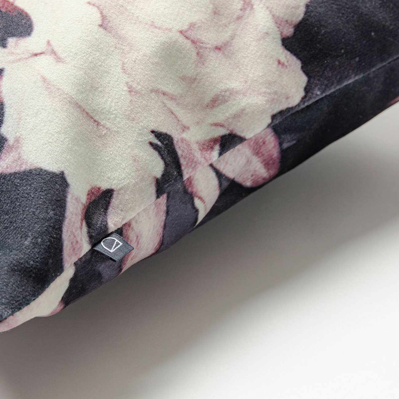 Чехол на подушку Мak 45х45 цветочная от La Forma LA FORMA РИСУНОК, РАСТЕНИЯ, ЦВЕТЫ 289206  - Вид №1