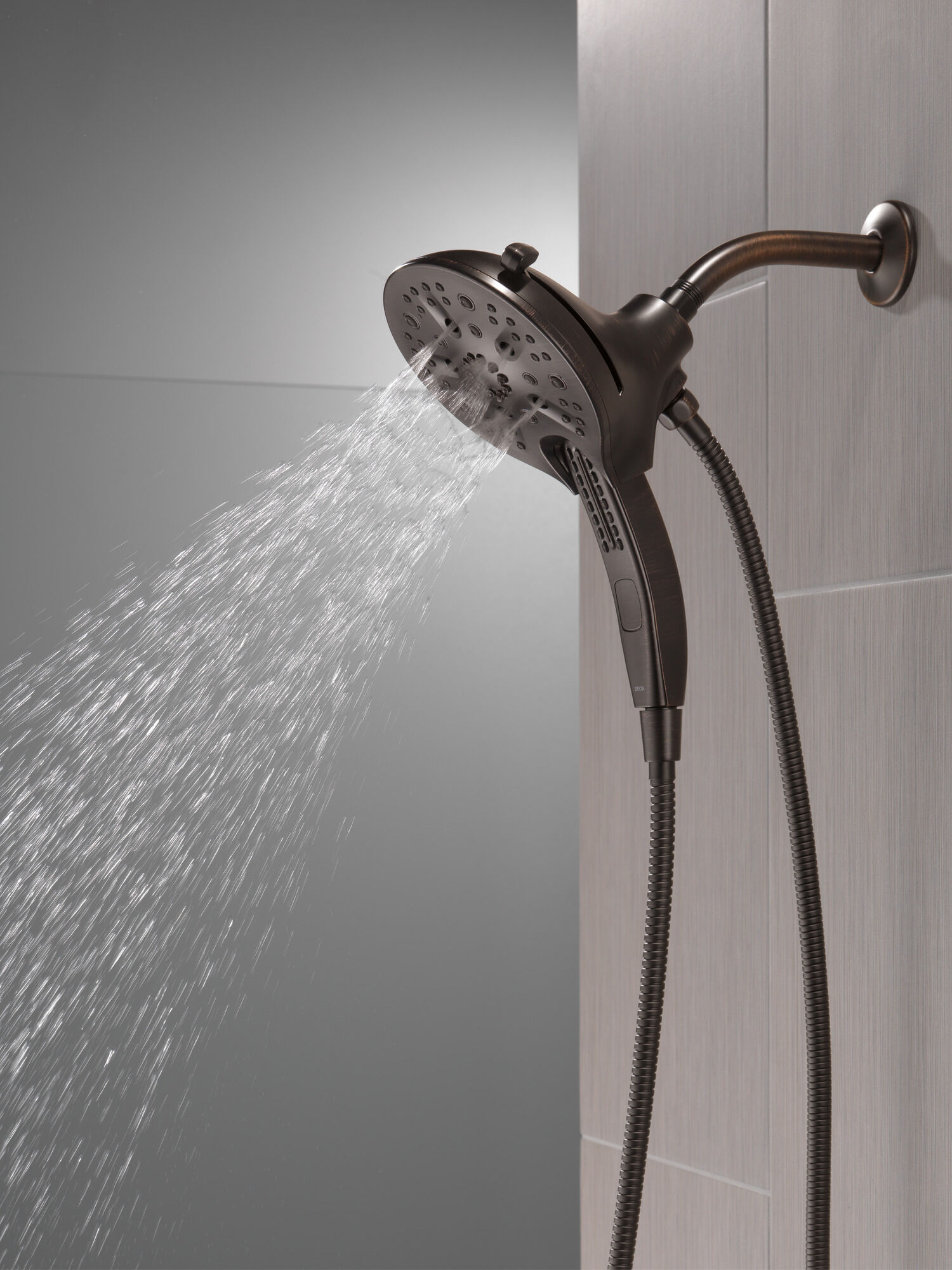 58620-RB25-PK In2ition® H2Okinetic® Душ два в одном с 5 настройками Delta Faucet Universal Showering Венецианская бронза  - Вид №17