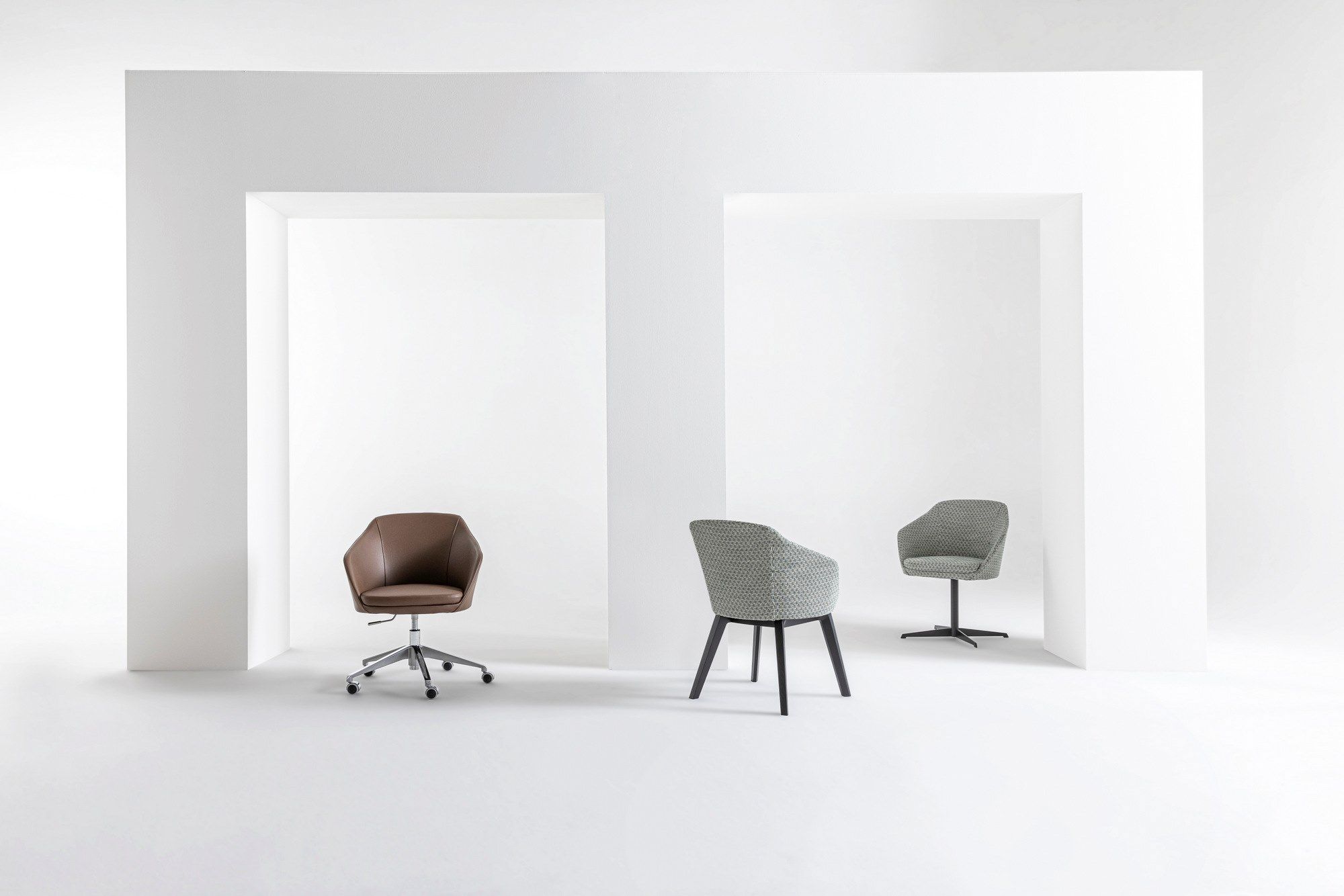 Кожаный поворотный операционный офисный стул с подлокотниками CAPPELLINI MARFA ARCH-00005426 - Вид №2