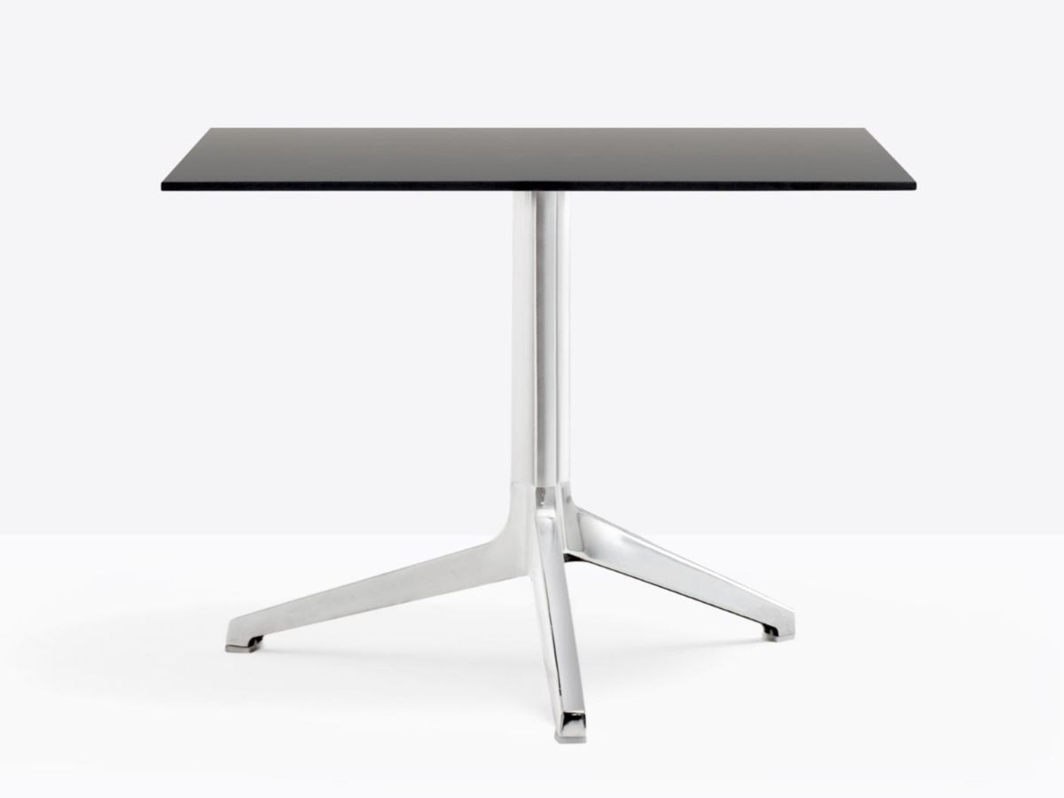 Квадратный стол для контракта Pedrali Ypsilon ARCH-00000663