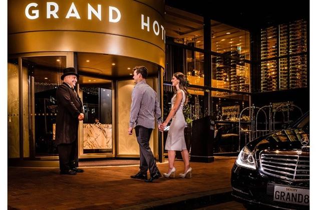 ASSA ABLOY Автоматические карусельные двери с двумя секторами Porte automatiche girevoli sun-id-1391692 - Вид №2