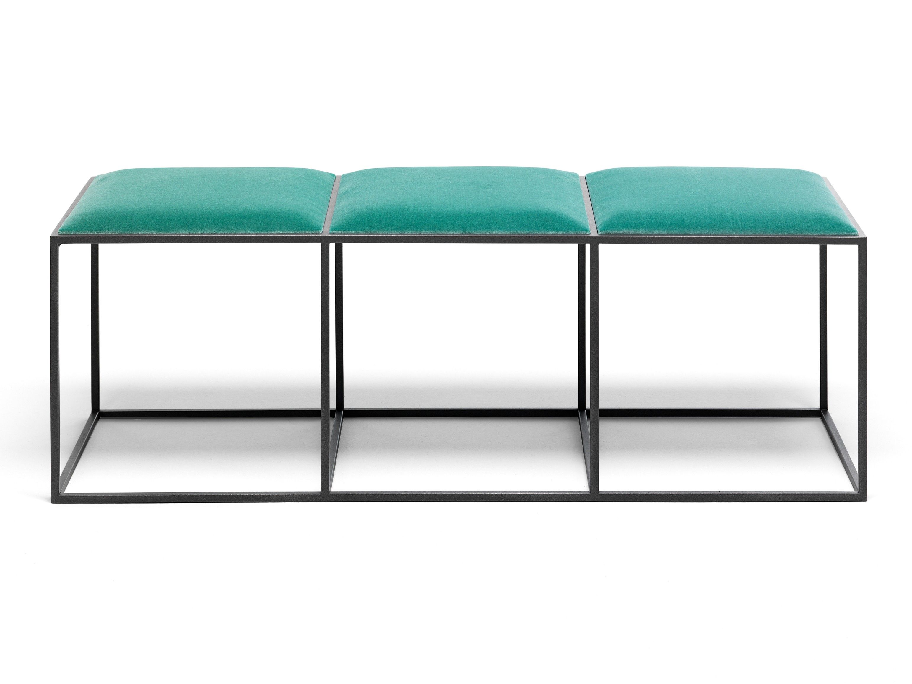 Стальная скамья с бархатным сиденьем EPÒNIMO Gotham ARCH-00099704