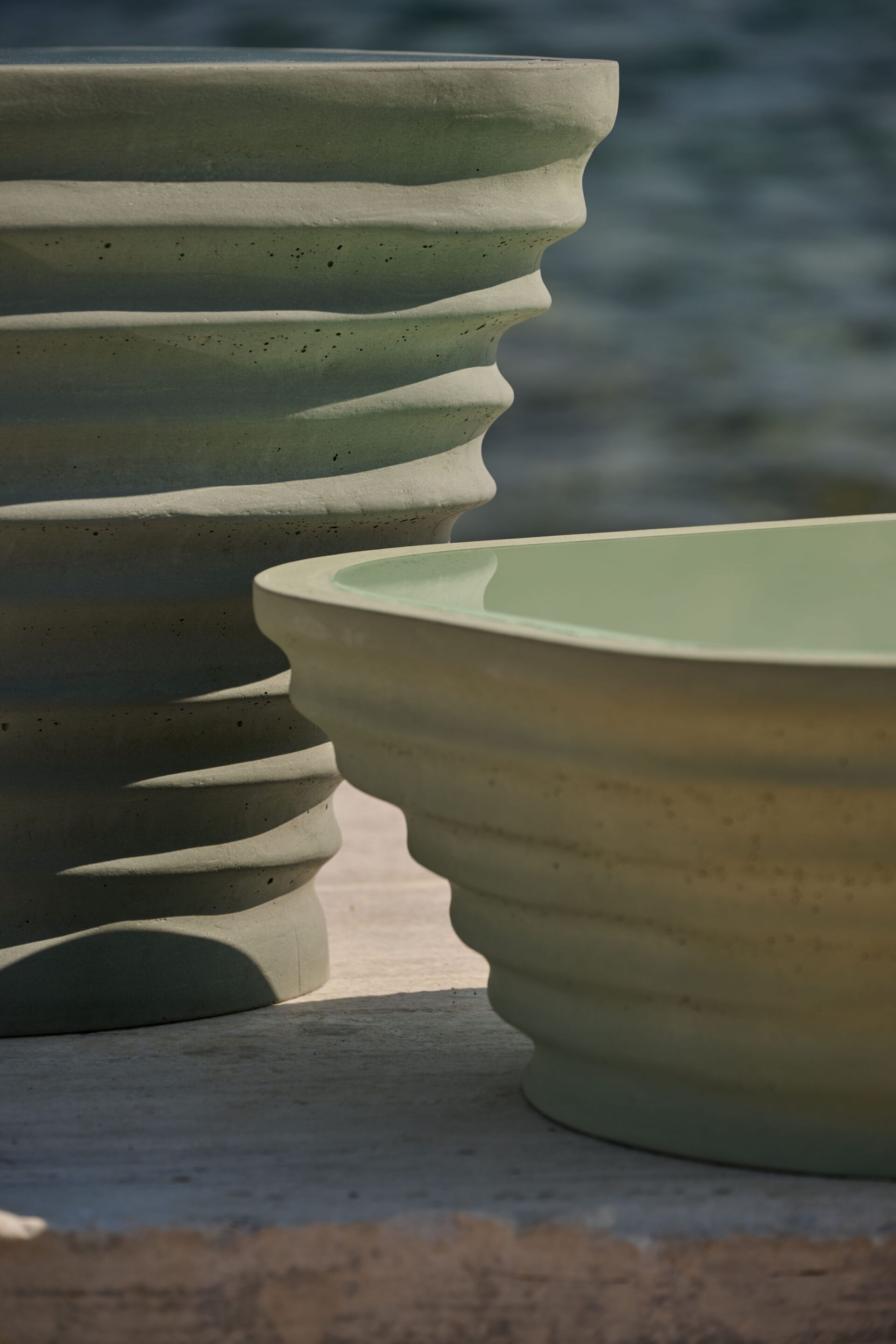 Бетонный журнальный столик URBI et ORBI Medius Terra ARCH-00082031 - Вид №7