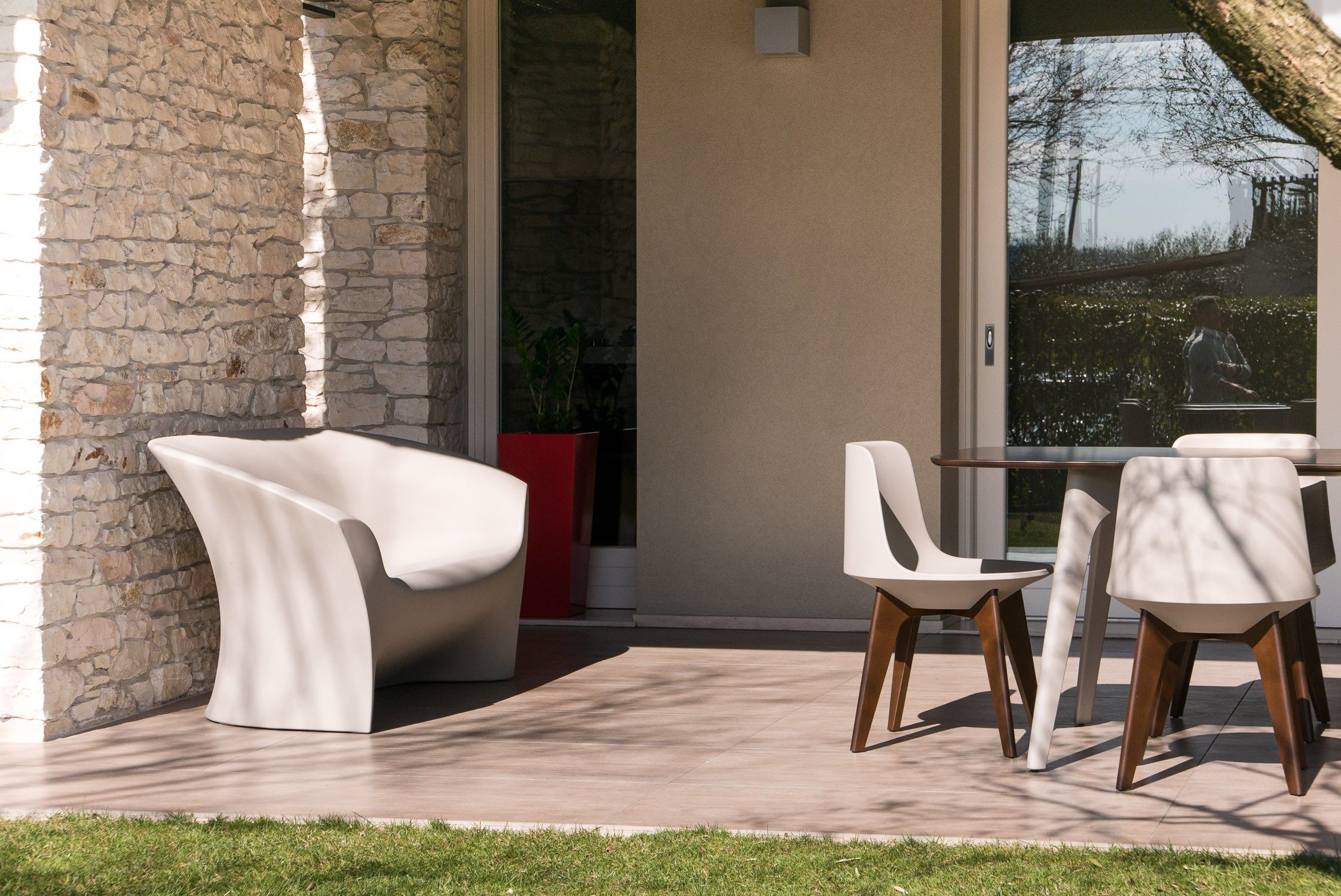 Полиэтиленовый садовый диван PLUST Ohla ARCH-00145737 - Вид №1