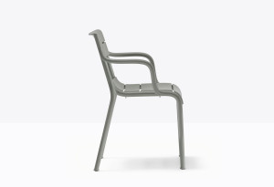 Штабелируемый стул из переработанного полипропилена с подлокотниками