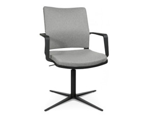 Спицевое вращающееся кресло