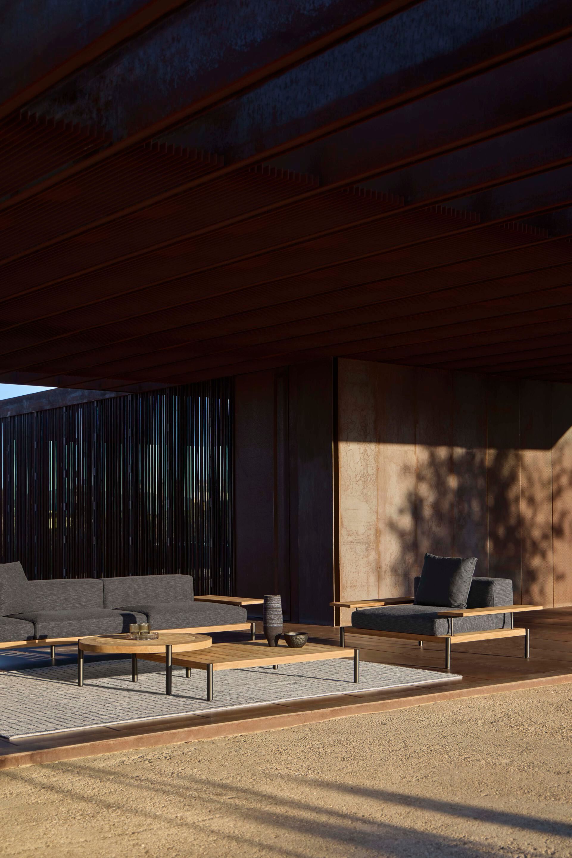 Круглый низкий стол из тикового дерева GANDIABLASCO Lademadera ARCH-00030883 - Вид №6