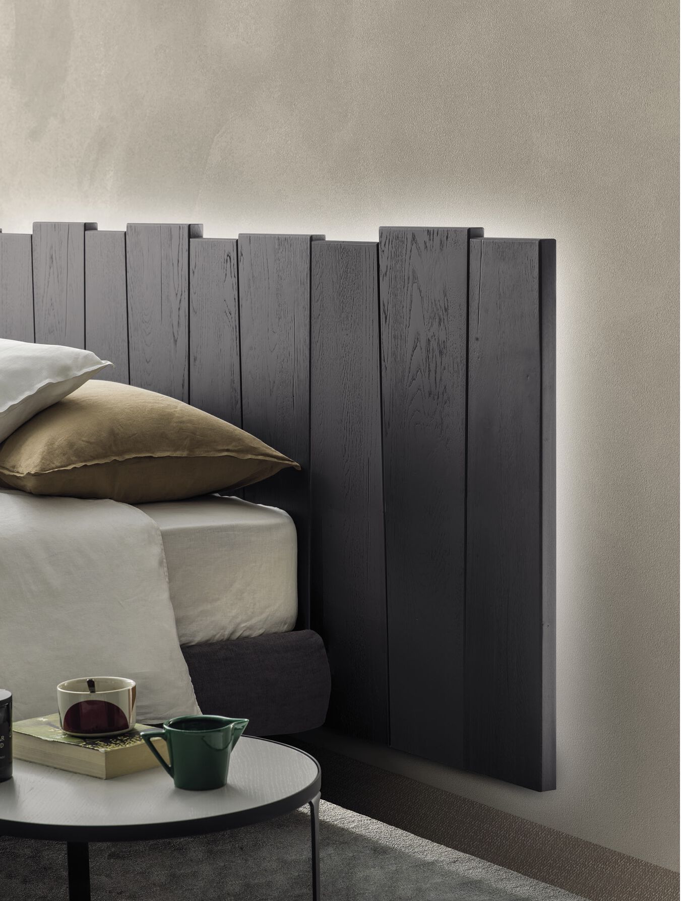 Двуспальная кровать из массива дерева Devina Nais URBAN RANCH ARCH-00026471 - Вид №1