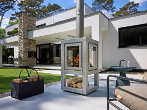 Отдельно стоящий открытый камин из нержавеющей стали